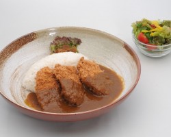 やわらかヒレかつカレー ¥1,530 やわらかヒレかつカレー